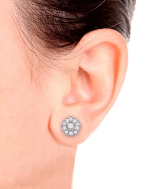 Aretes Fianelli Melisandre de oro 14 K con acabado brillante diamante