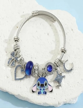 Aretes y pulsera de figura Belug Stitch