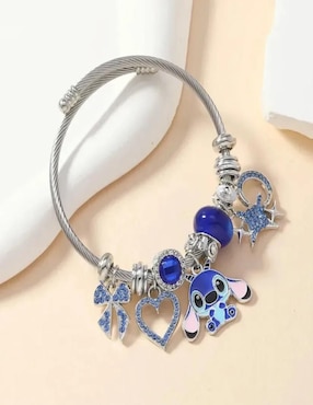 Aretes y pulsera de figura Belug Stitch