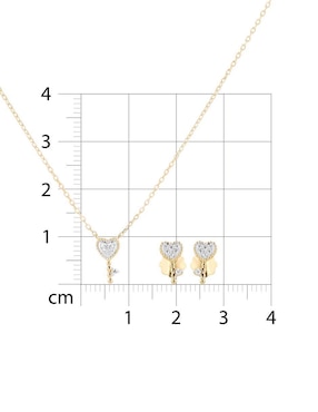 Aretes y collar de corazón Joyerias Bizzarro de oro amarillo 14 k diamante