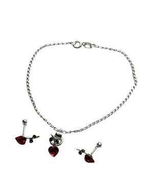 Aretes y pulsera de corazón Limerence by Claudia Herrera Cerezas de plata P 925 zirconia