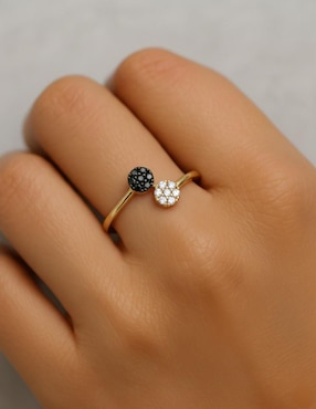 Anillo circular Joyería M De Leon 10 k de oro amarillo zirconia brillante