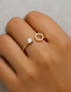 Anillo circular Joyería M De Leon 10 k de oro amarillo zirconia brillante