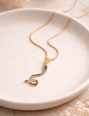 Collar con dije de serpiente Yoiko Eter 18 K