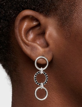 Aretes largos circulares Tous Straight de Plata P 925 con acabado brillante espinela