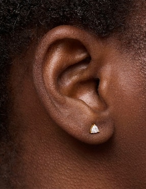Arete triangular Tous Shine LGD de oro amarillo 14 K con acabado brillante diamante