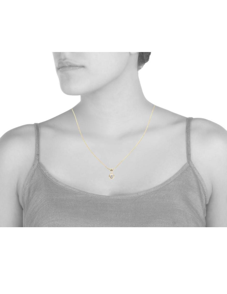 Dije circular de oro amarillo 14 K diamante 7