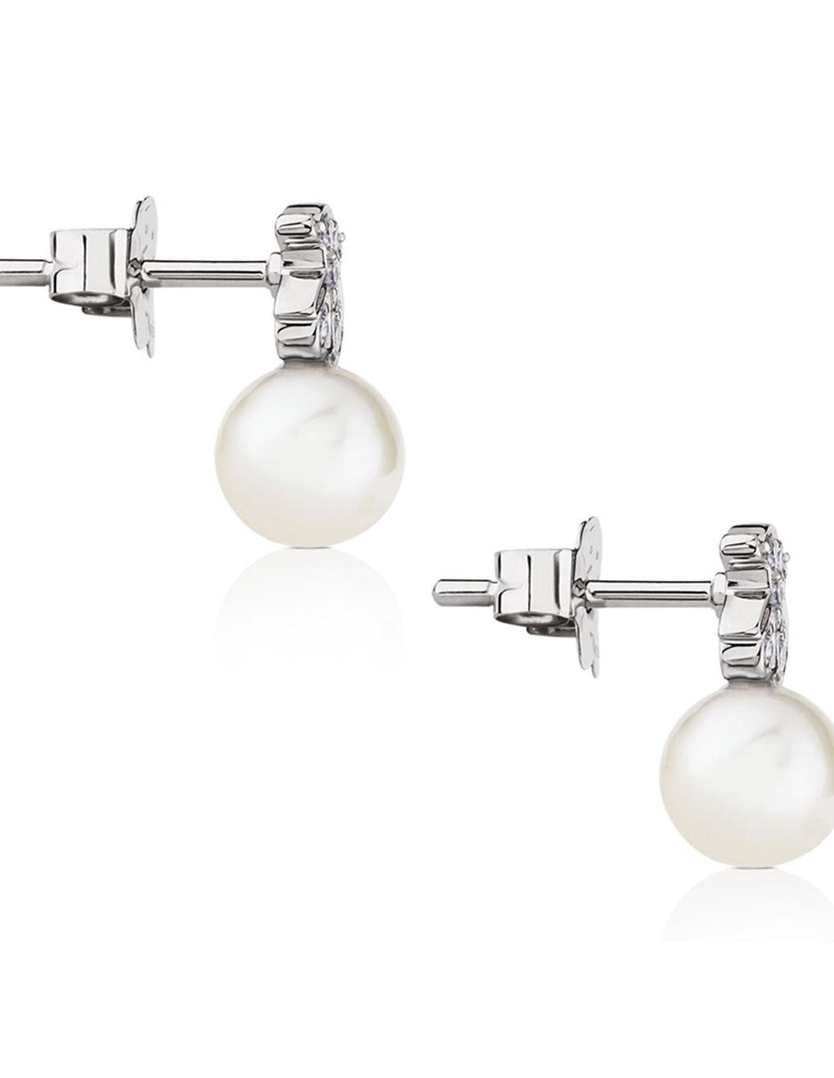 Broqueles de oro blanco con acabado pavé diamante y perla 2