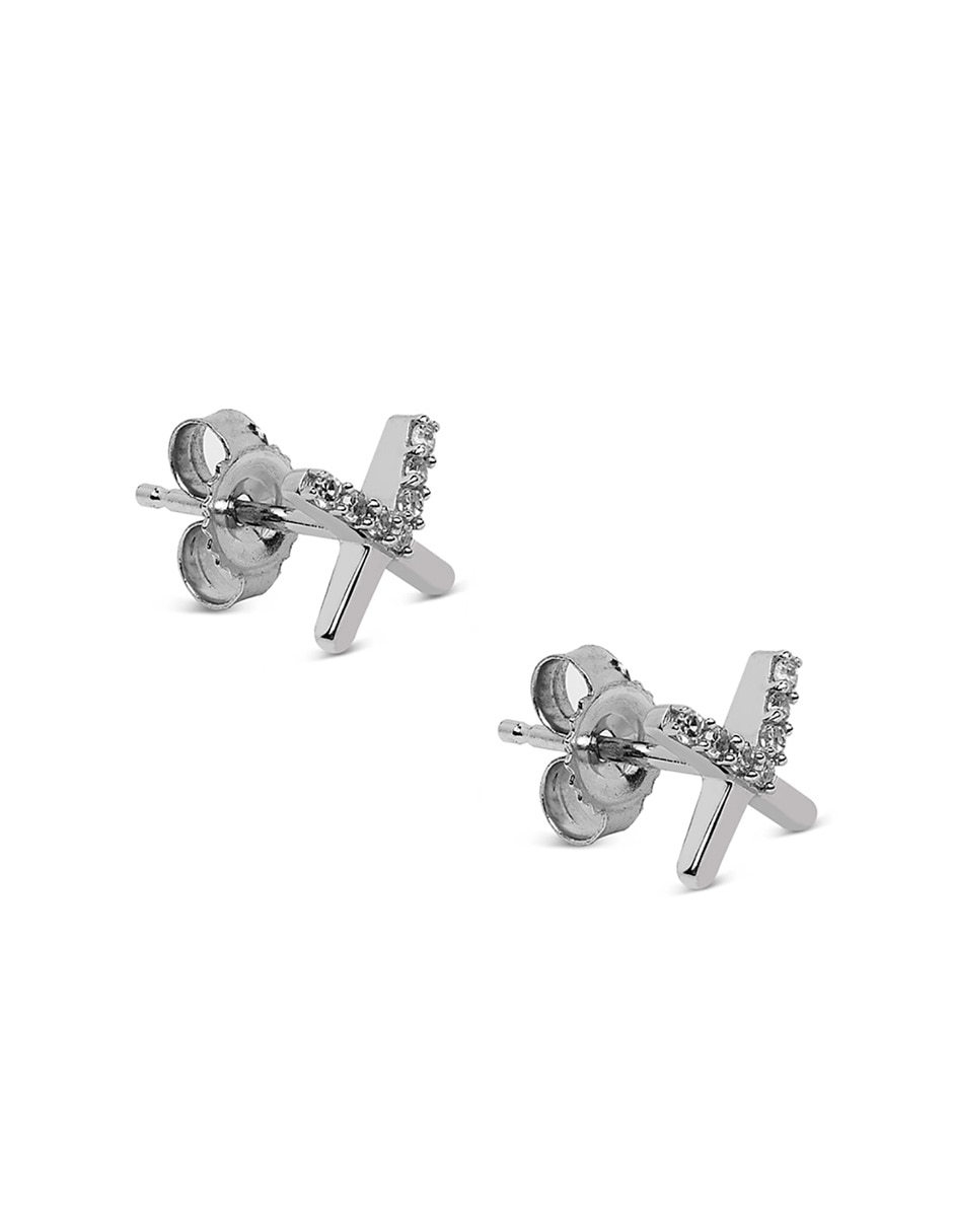 Aretes de oro blanco con acabado pavé diamante 2