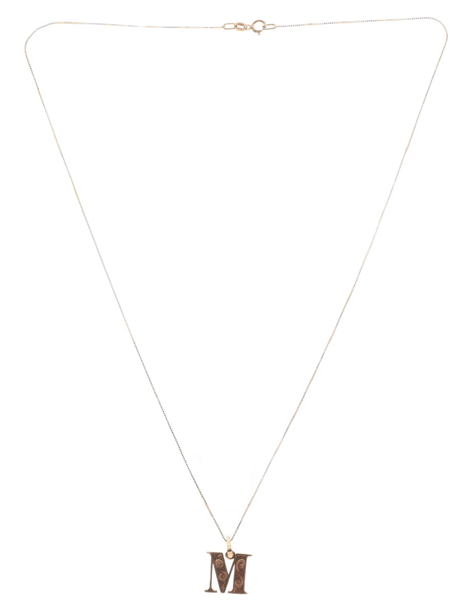 Colgante y dije de letras de oro 14 K