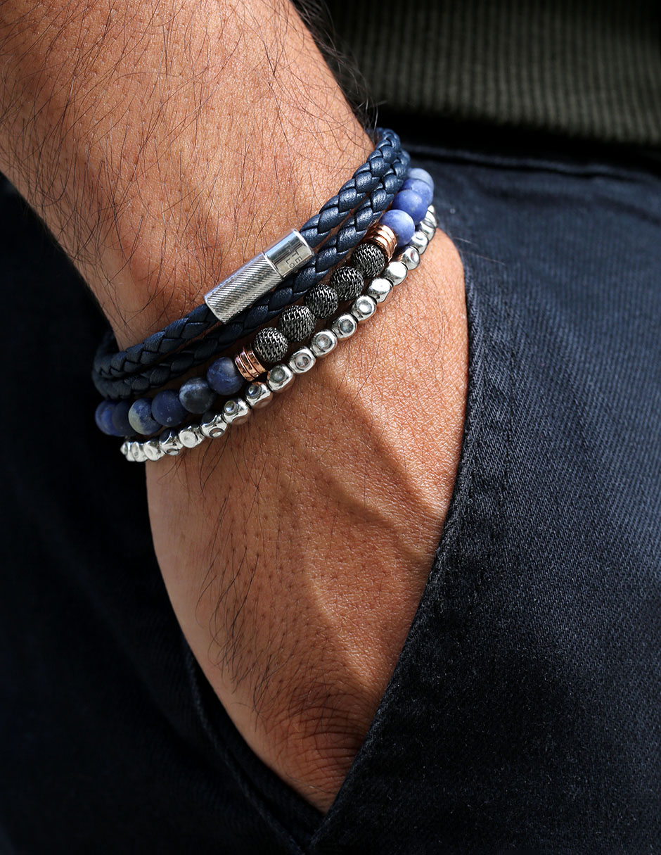Brazalete con acabado mate 2