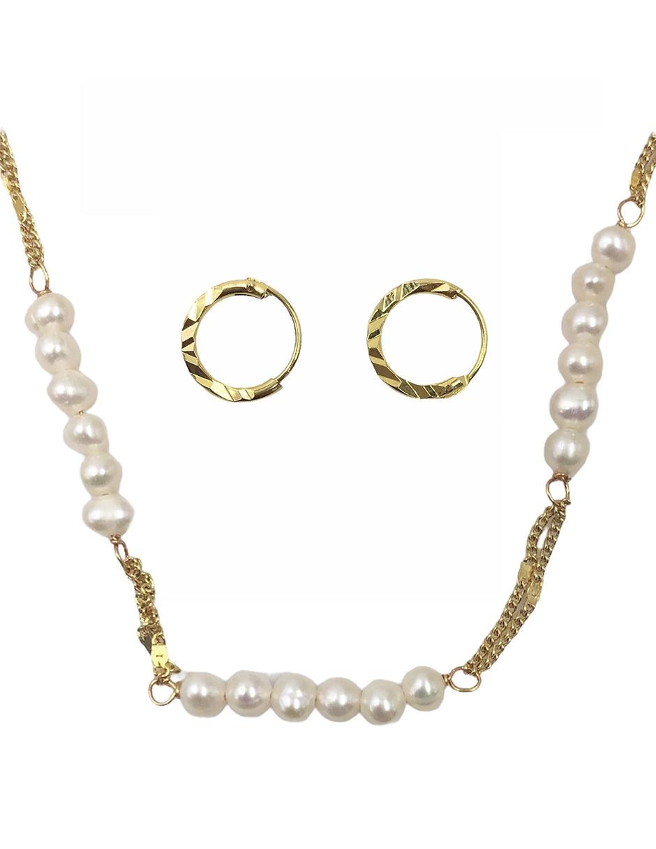 Aretes y collar Aretes y collar