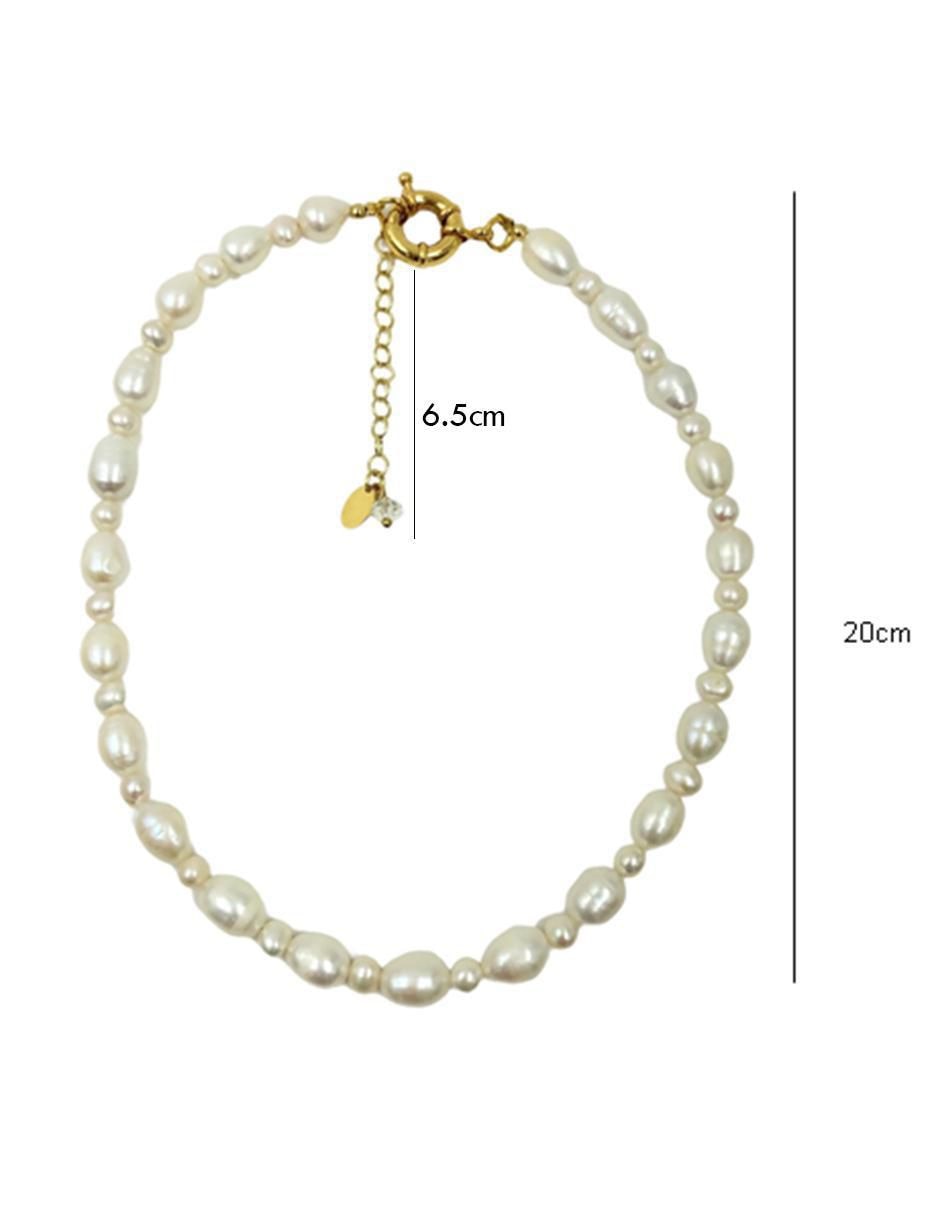 Aretes y collar de perlas 2