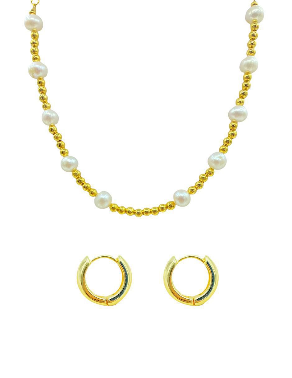 Aretes y collar