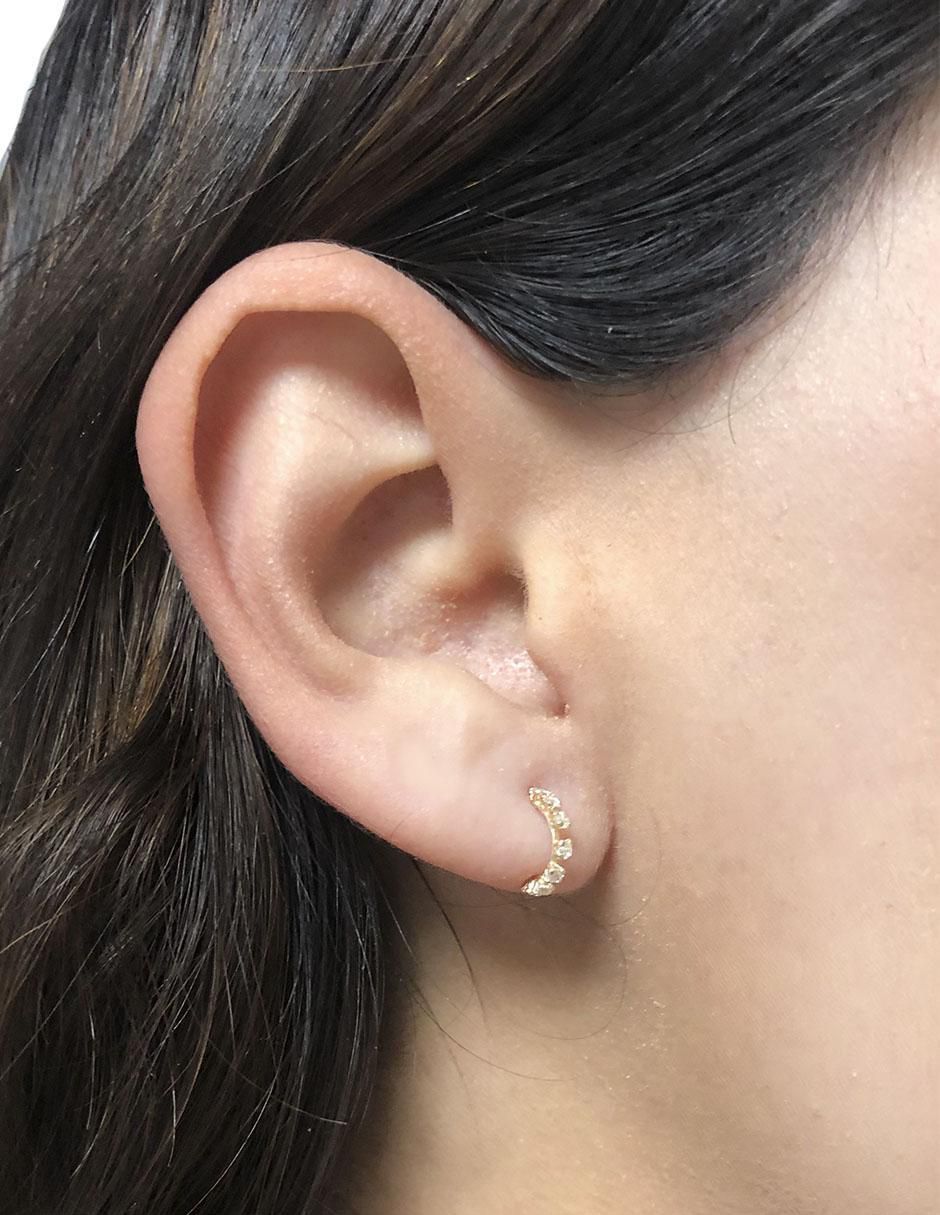 Broqueles de oro con acabado brillante zirconia 3