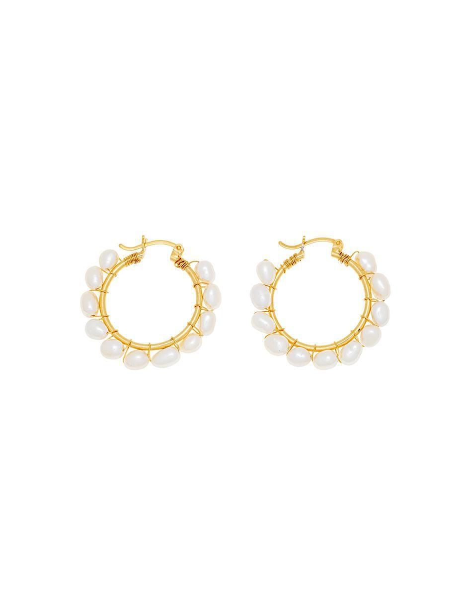 Arracadas con acabado brillante perla