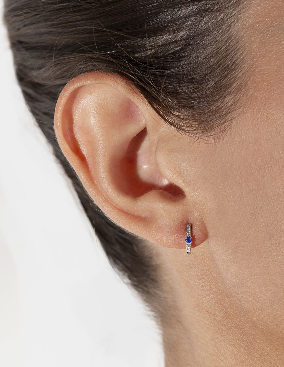 Broqueles de oro blanco 14 K con acabado pavé diamante 4