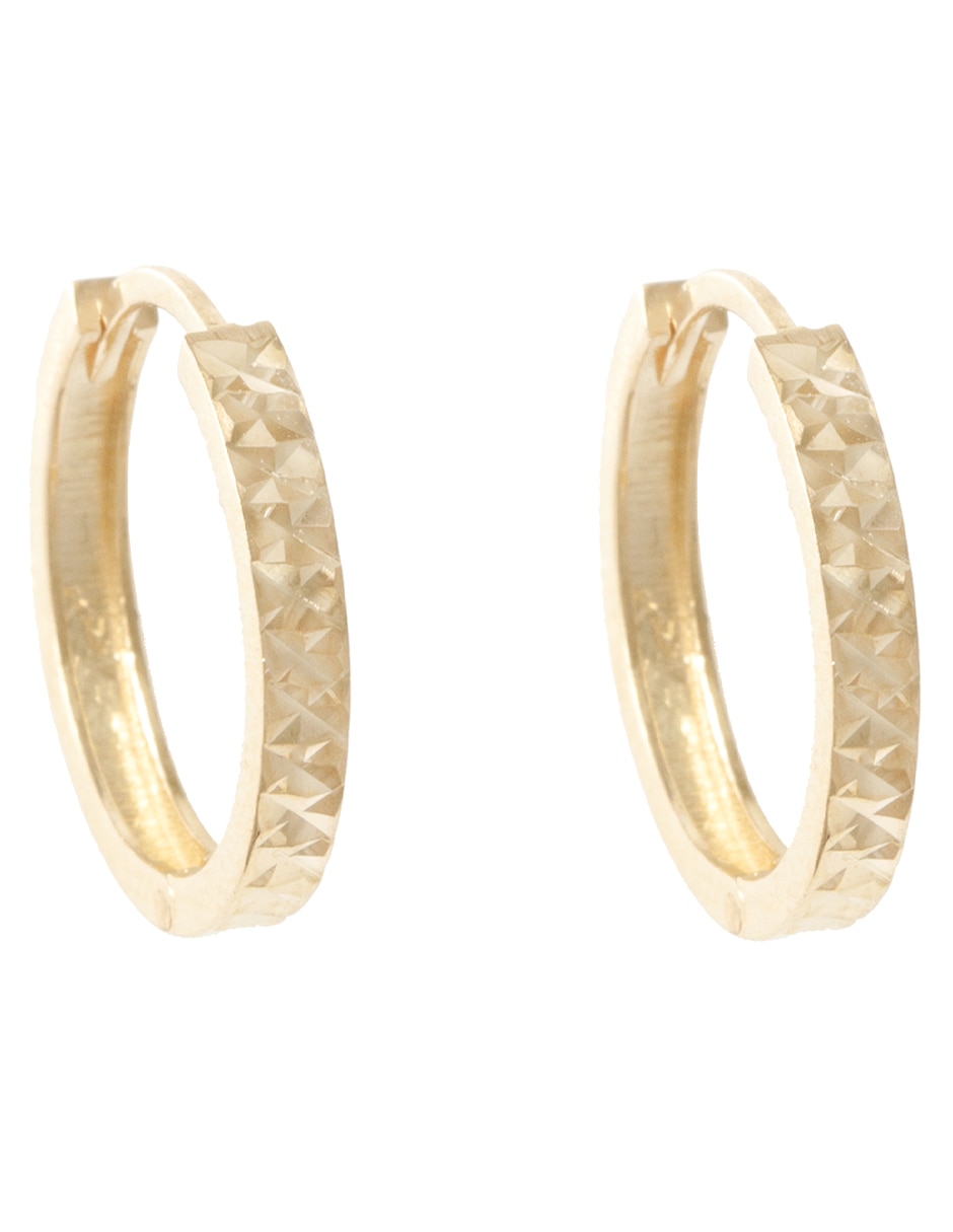 Aretes redondos de oro con acabado brillante