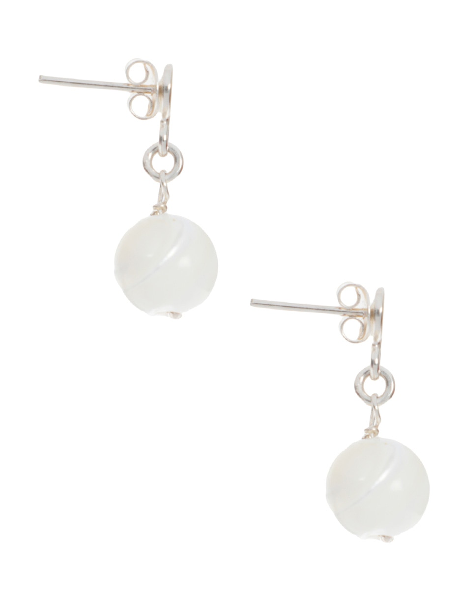 Aretes redondos de plata P 925 con acabado lustre madre perla 3