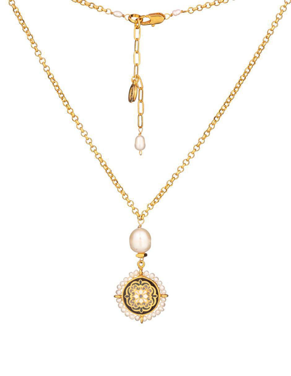 Collar de baño de oro