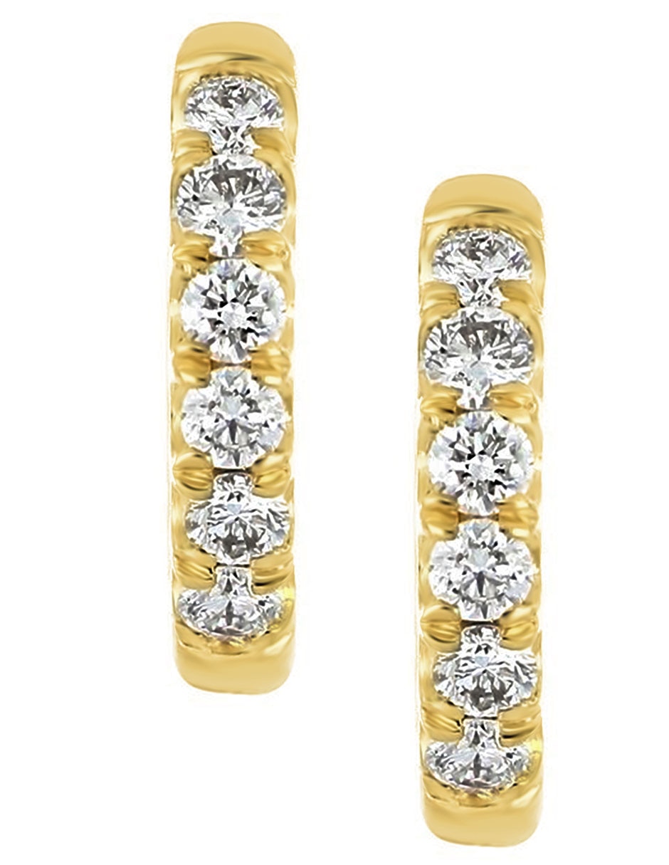 Aretes redondos de oro con acabado pavé diamante Aretes redondos de oro con acabado pavé diamante