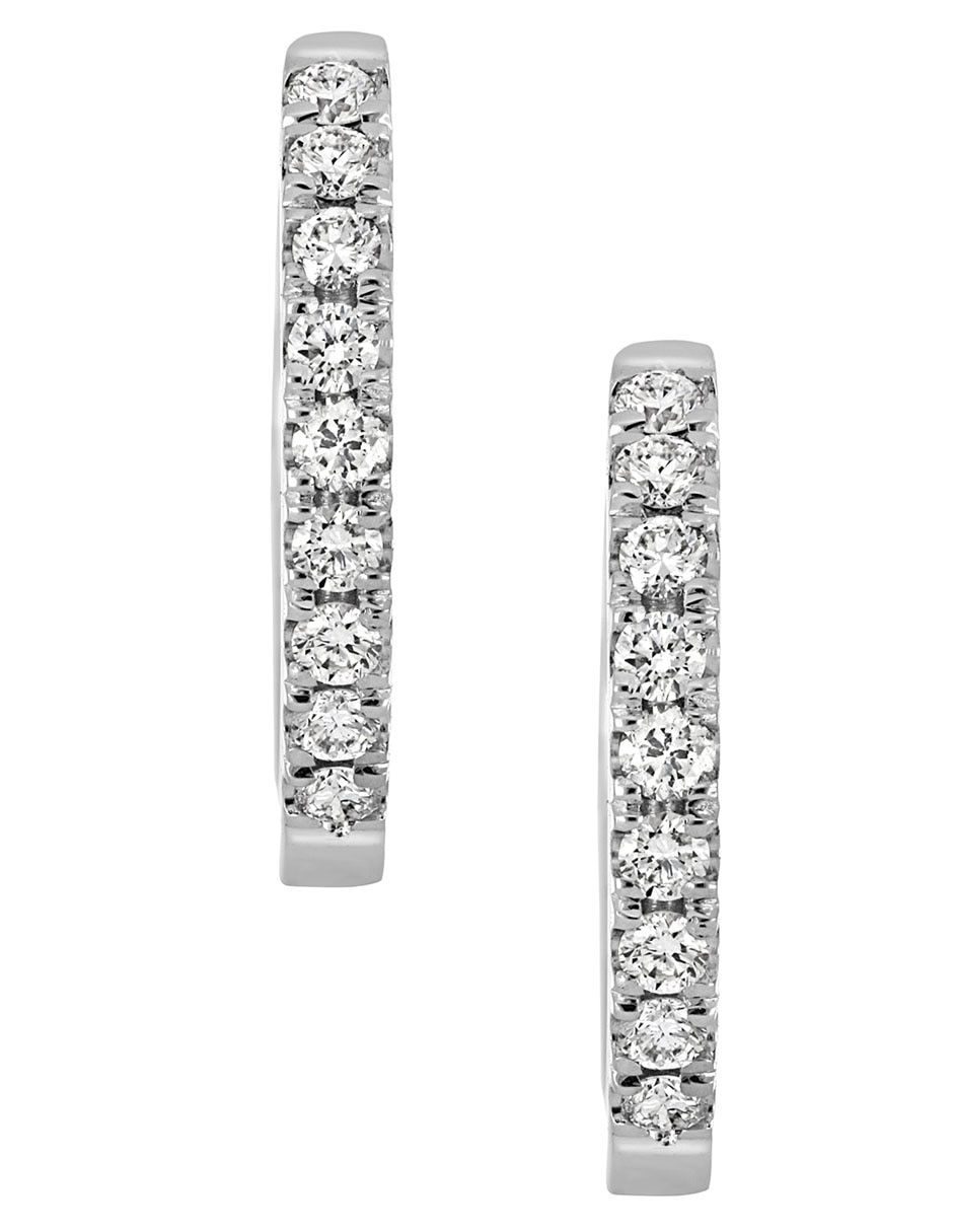 Aretes redondos de oro blanco con acabado pavé diamante Aretes redondos de oro blanco con acabado pavé diamante