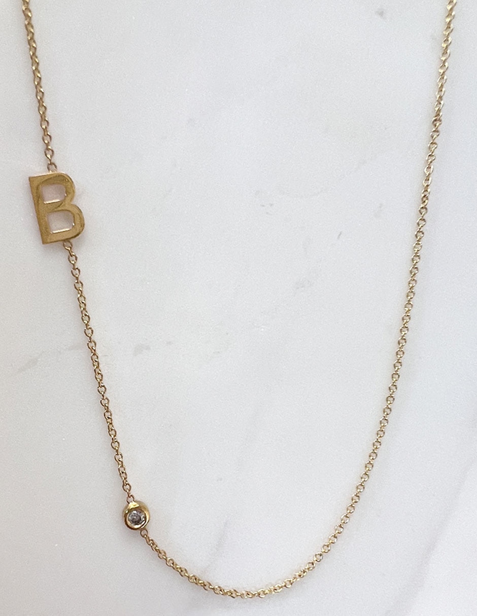 Collar de letra b de oro 14 K 2
