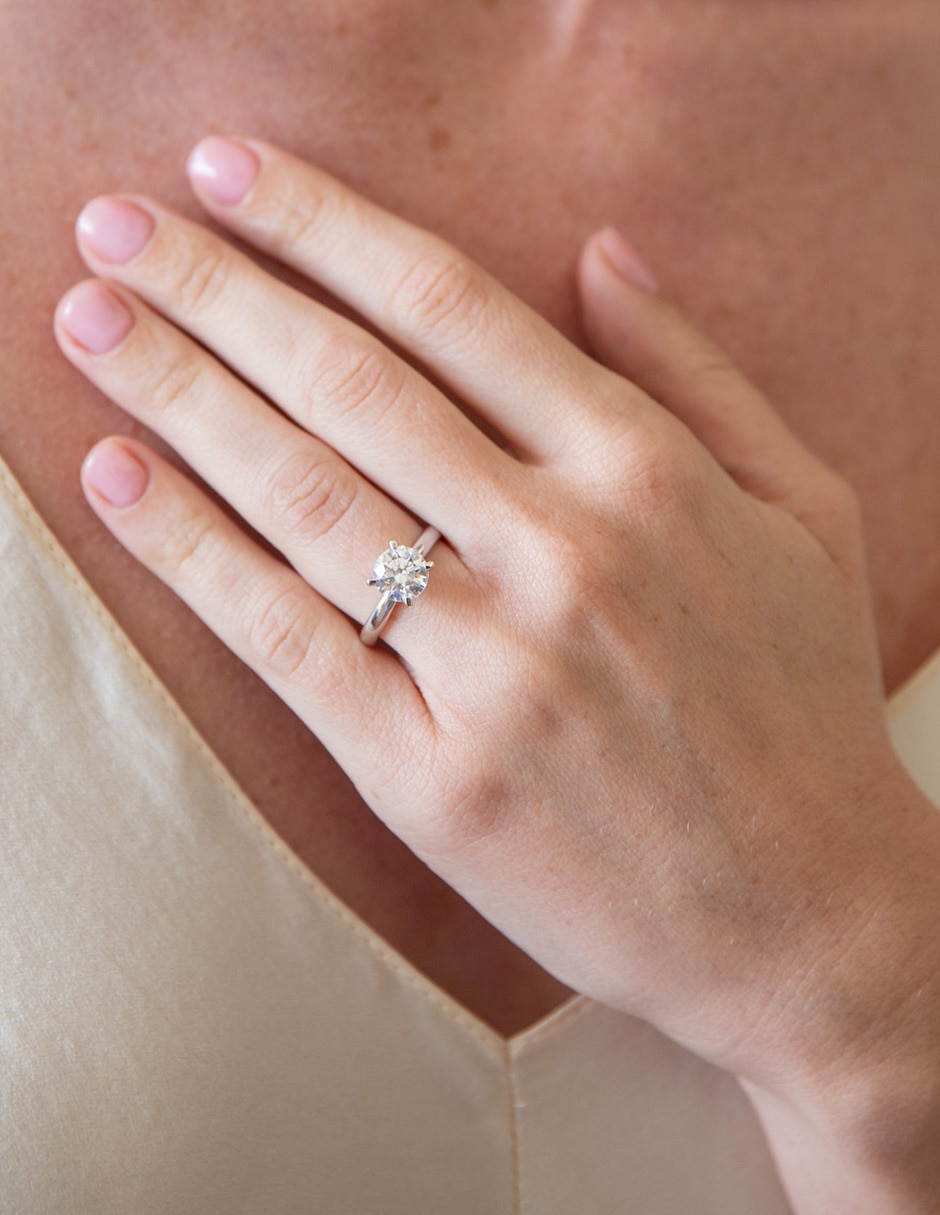 Anillo de compromiso de oro blanco 14 k 3