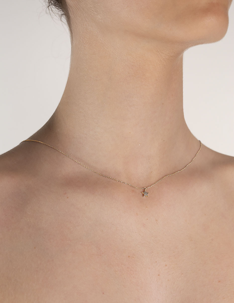 Collar de estrella de oro amarillo 14 K 3