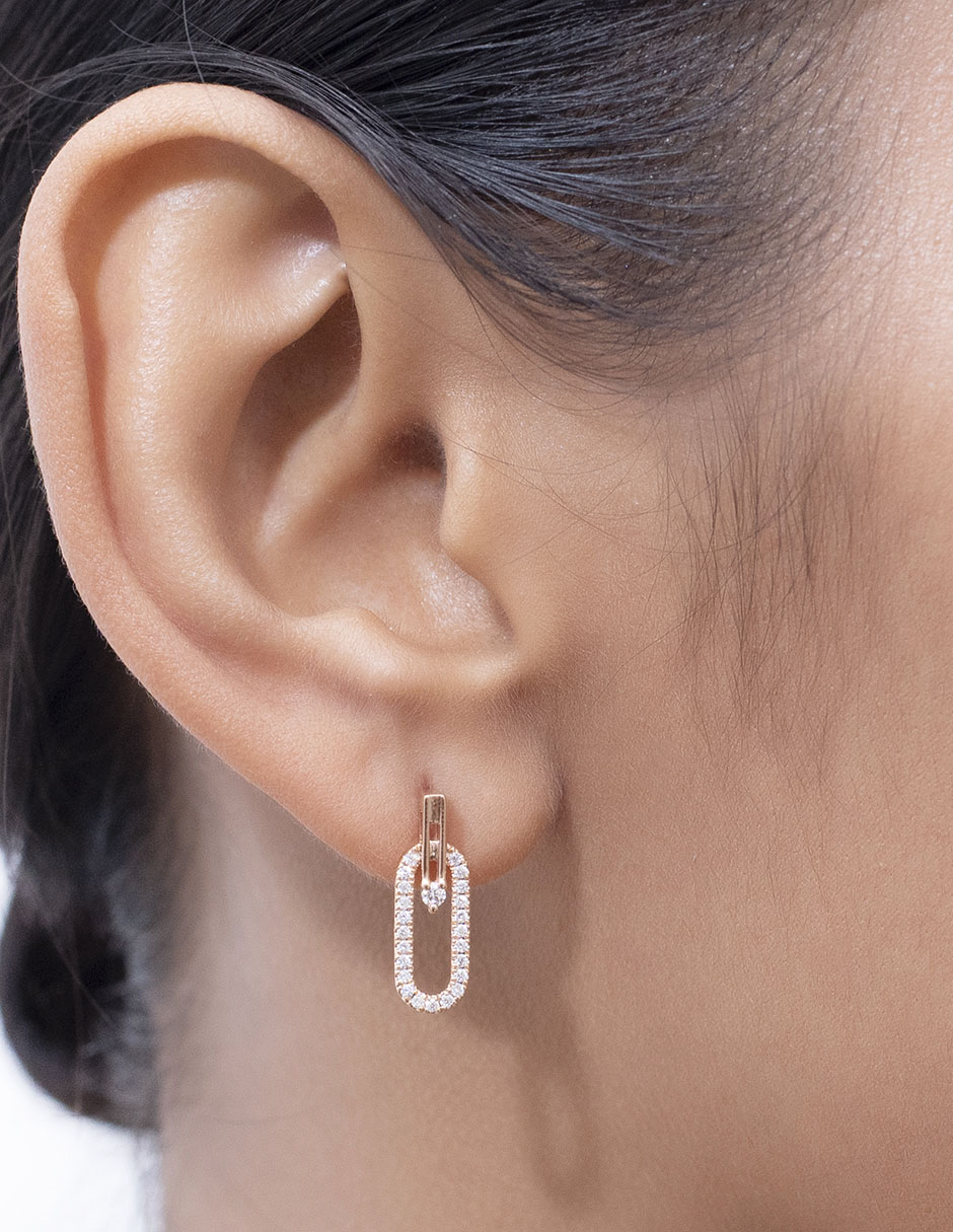 Aretes ovalados con acabado pavé diamante 3
