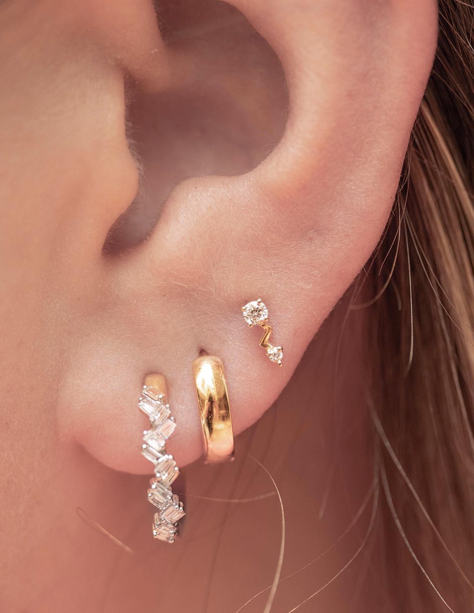 Piercing de rayo de oro con acabado espejo diamante 3