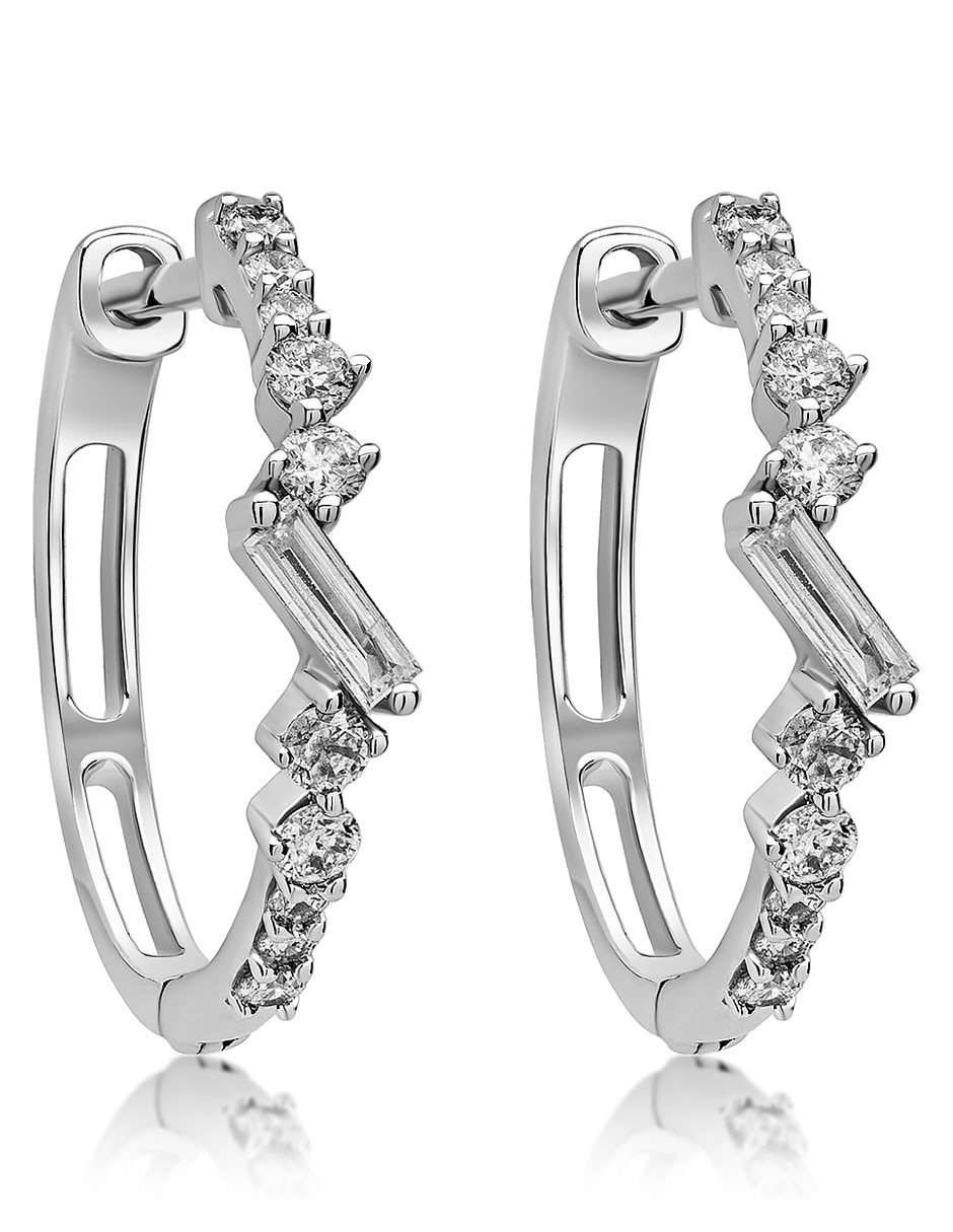 Aretes de oro blanco con acabado brillante diamante 2