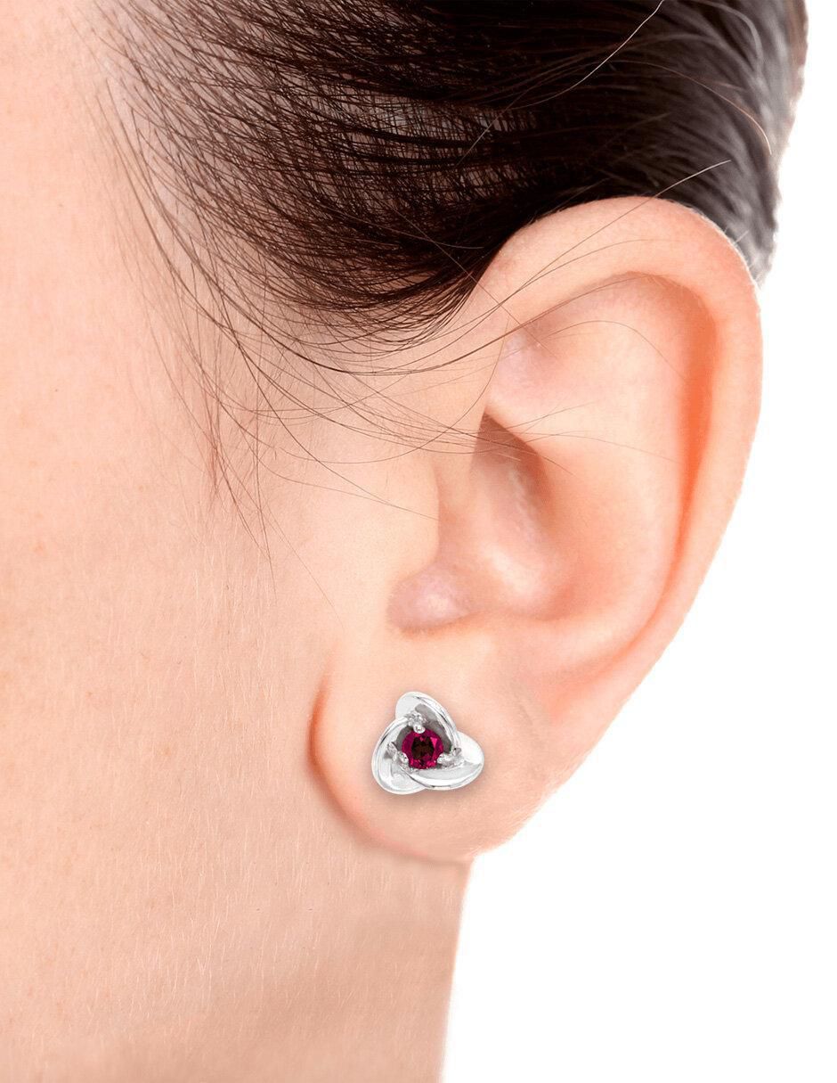 Aretes de flor Kamill de oro con acabado brillante rubí 3