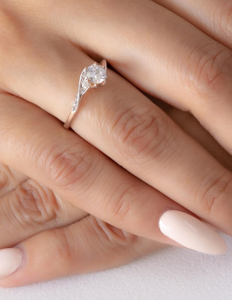 Anillo de compromiso de oro 14 k 4