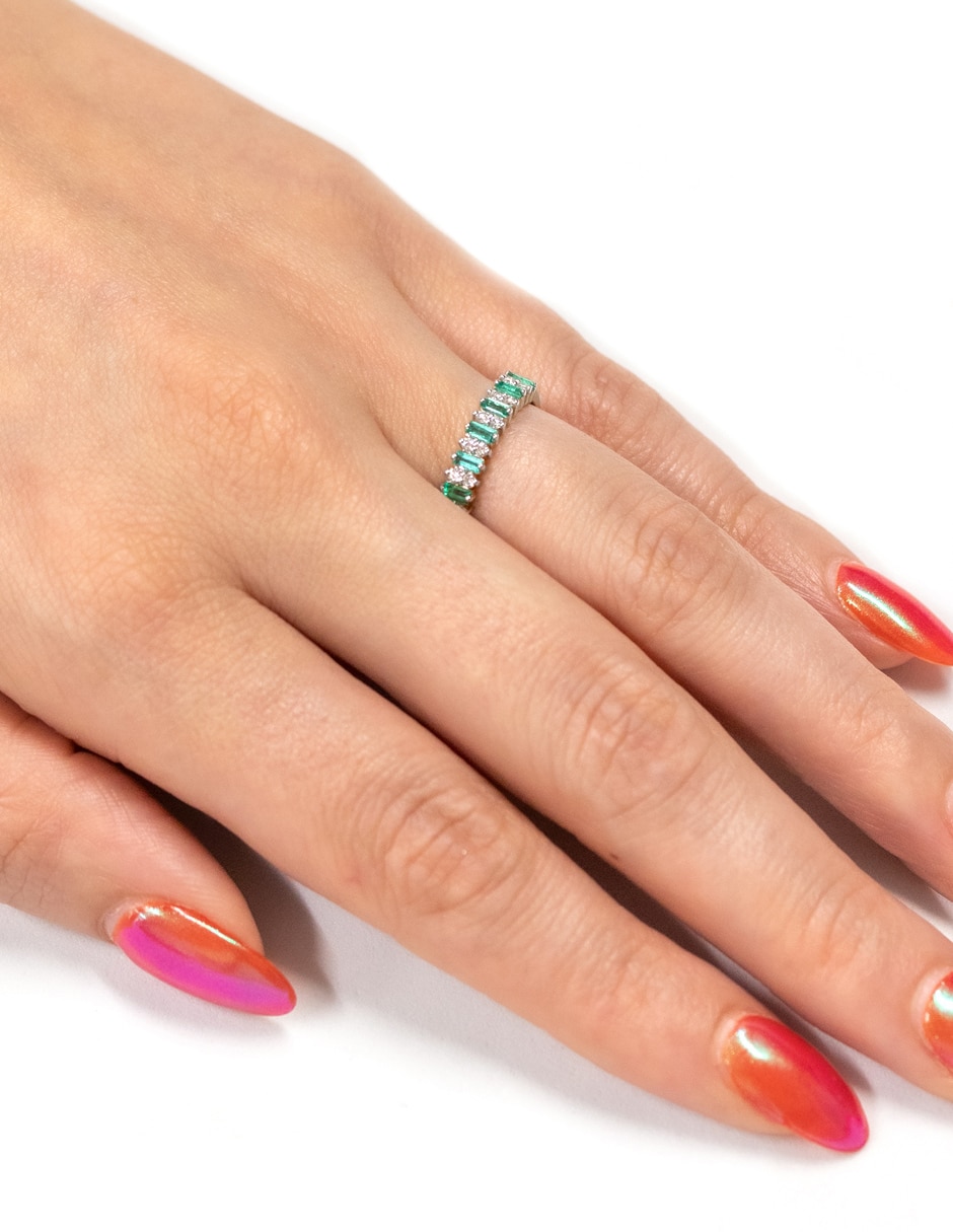 Anillo Dalila 14 k de oro blanco esmeralda pulido 2