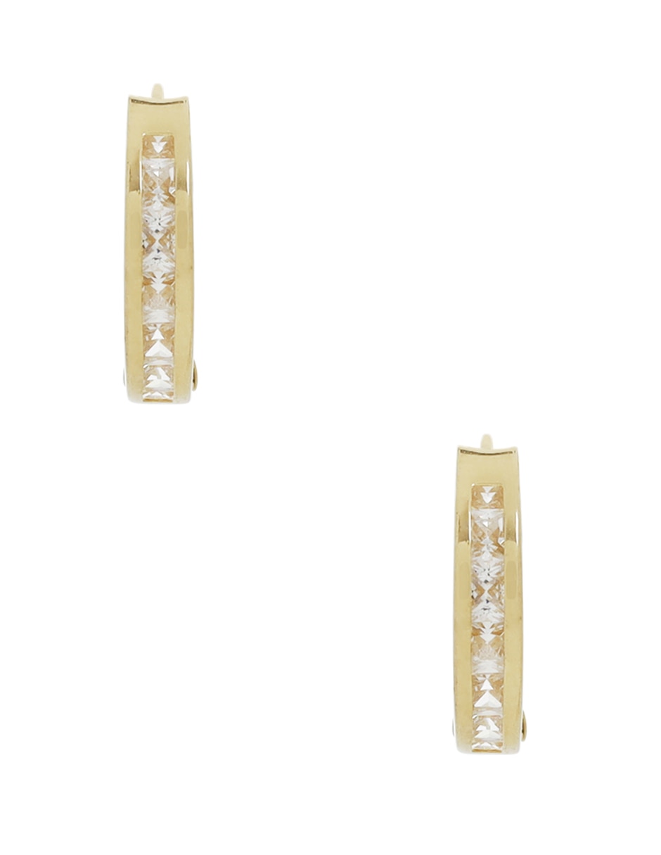Aretes redondos de oro con acabado pavé zirconia