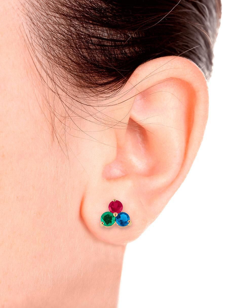 Aretes triangulares Danae de oro con acabado brillante rubí y zafiro 3