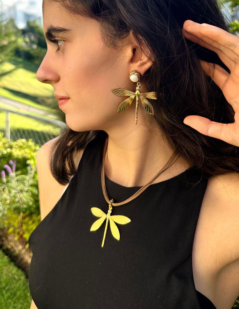 Collar de libélula 2