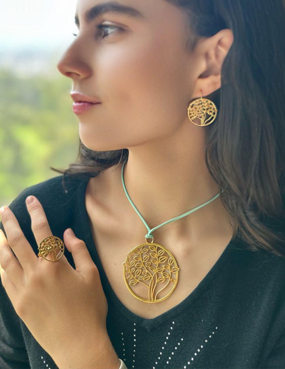 Collar de árbol 3