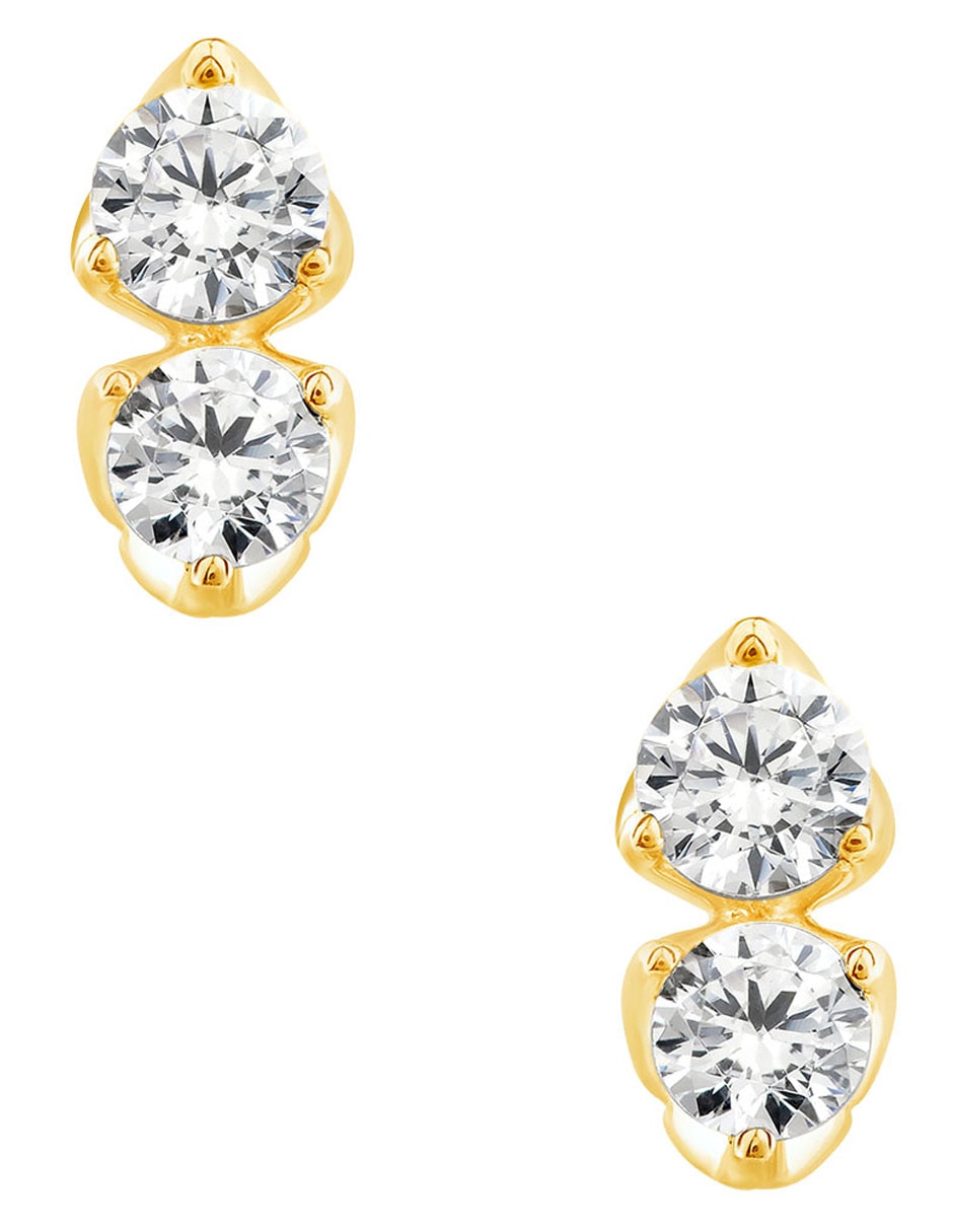 Aretes de oro con acabado brillante