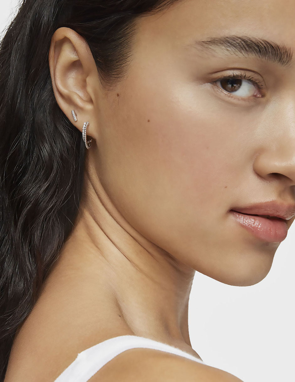 Aretes de luna Les Classiques de oro blanco con acabado brillante diamante 5
