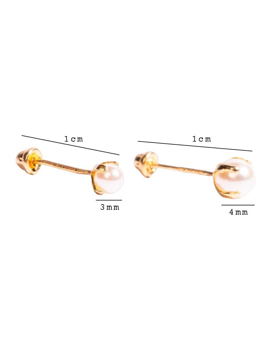 Set de aretes redondos de oro perla 4