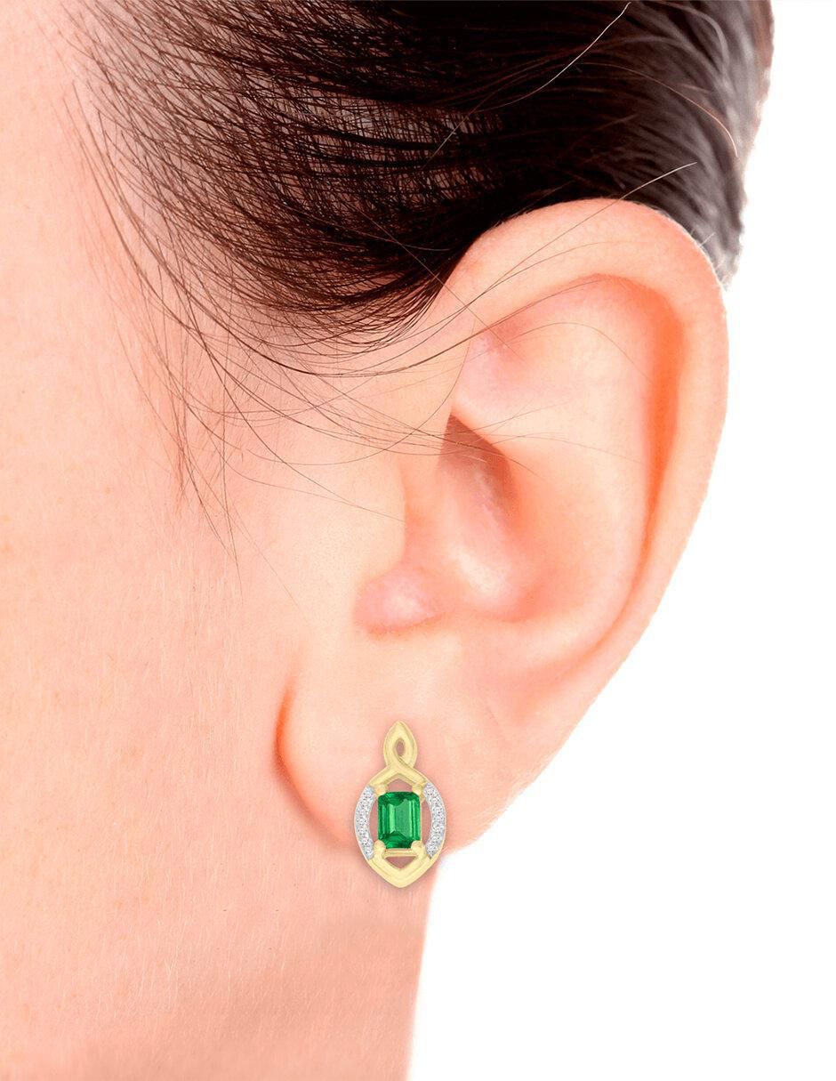 Aretes Katina de oro amarillo con acabado brillante esmeralda y diamante 3
