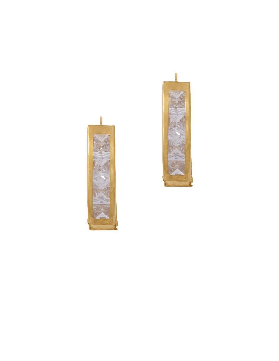 Aretes redondos de oro con acabado brillante zirconia 1