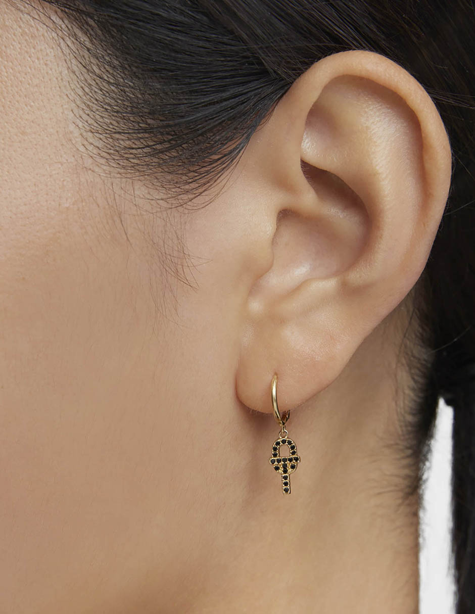 Aretes Manifesto de oro con acabado brillante espinela 5