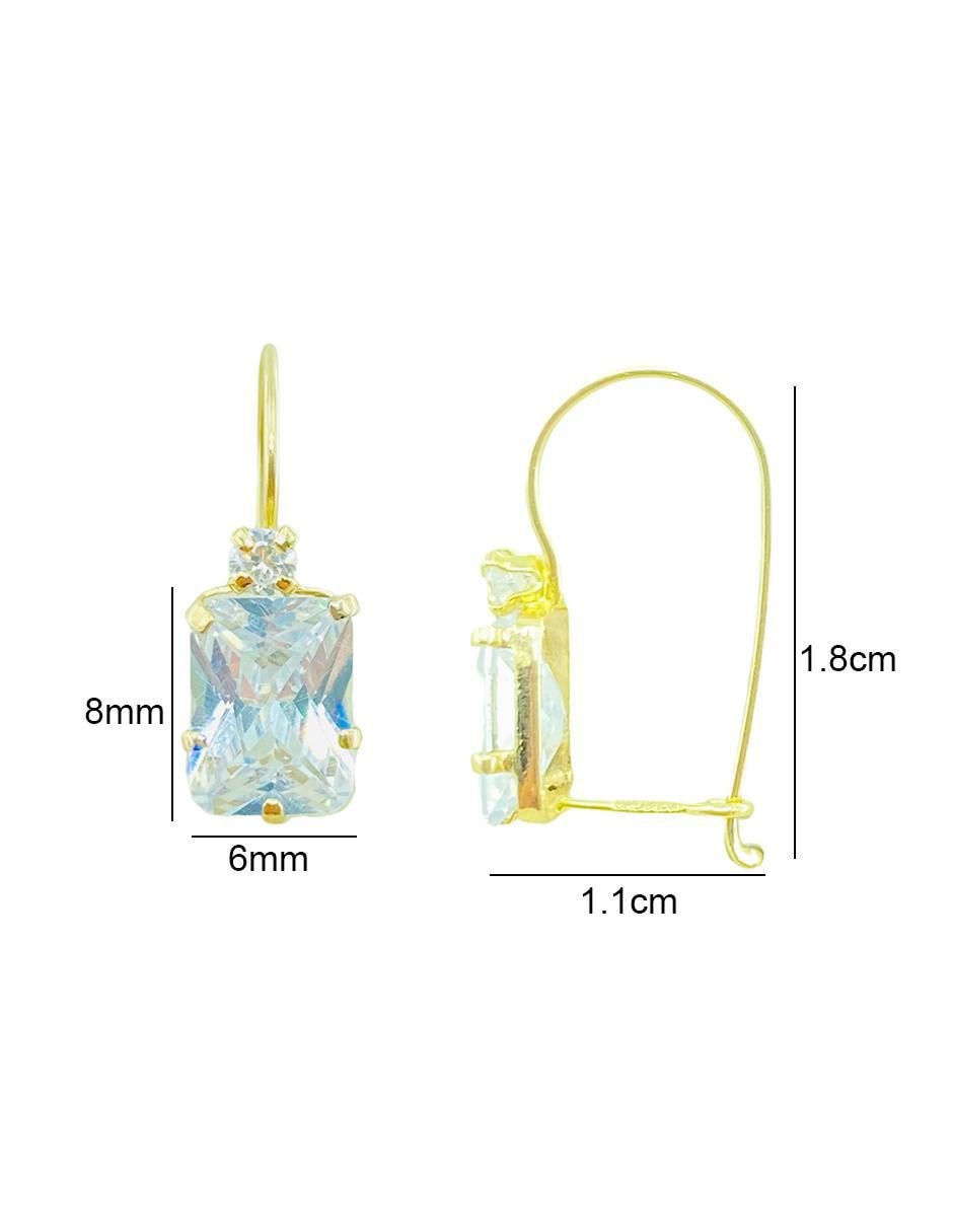Aretes rectangulares de oro con acabado brillante zirconia