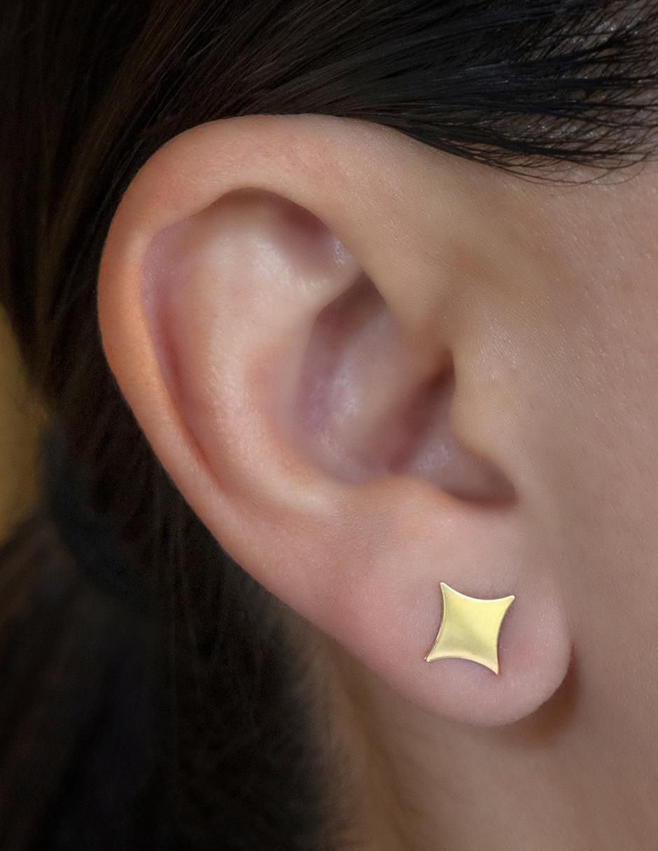 Broqueles de estrella Exclusiva de oro amarillo con acabado espejo 4