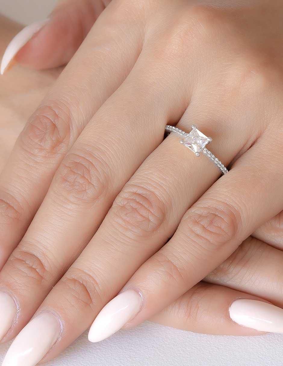 Anillo de compromiso de oro 14 k 4