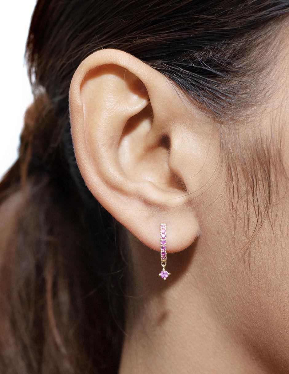 Aretes de aro circulares de oro 14 K con acabado pavé zafiro rosa 3