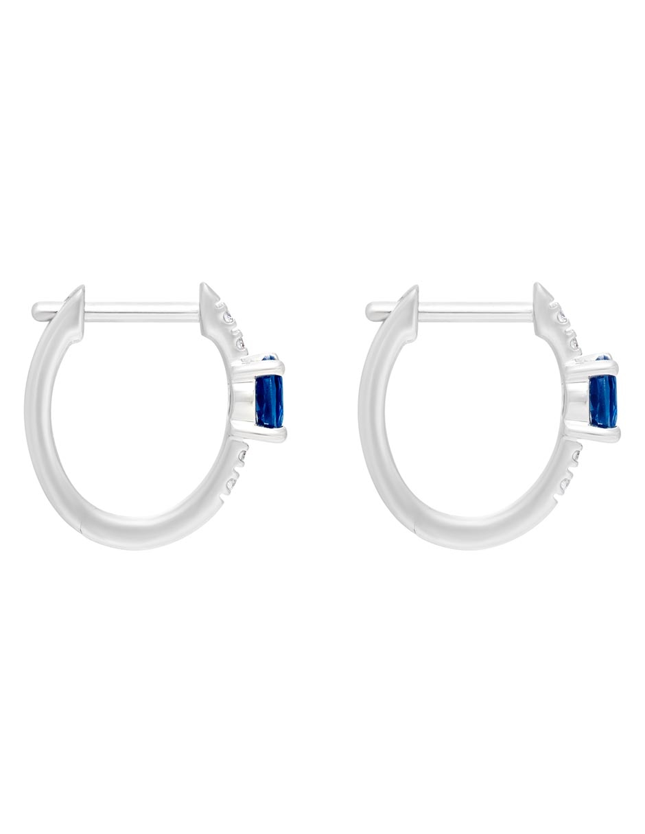 Aretes de aro circulares  de oro blanco 14 K con acabado pavé zafiro 2